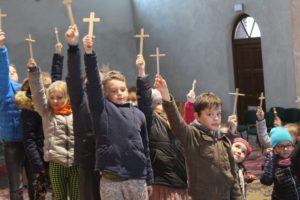 Droga krzyżowa dzieci par. Św. Brata Alnerta Świebodzice