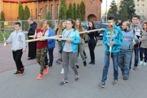 Droga krzyżowa os. Piastowskie Świebodzice, par. Św. Brata Alberta