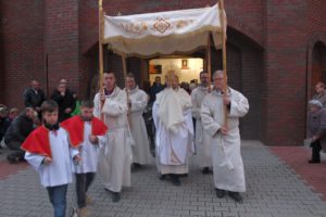 rocesja rezurekcyjna, Świebodzice, Św. Brat Albert