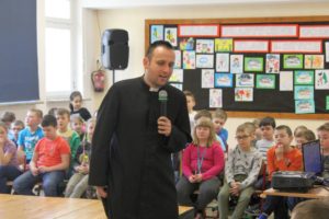 Rekolekcje szkolne, ks. Jakub Bartczak, Świebodzice Św. Brat Albert